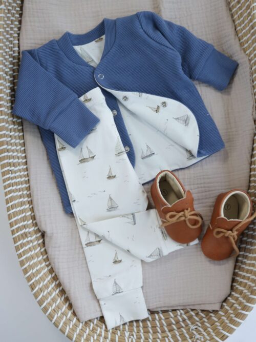 Omkeerbaar jasje blauw zeilbootje