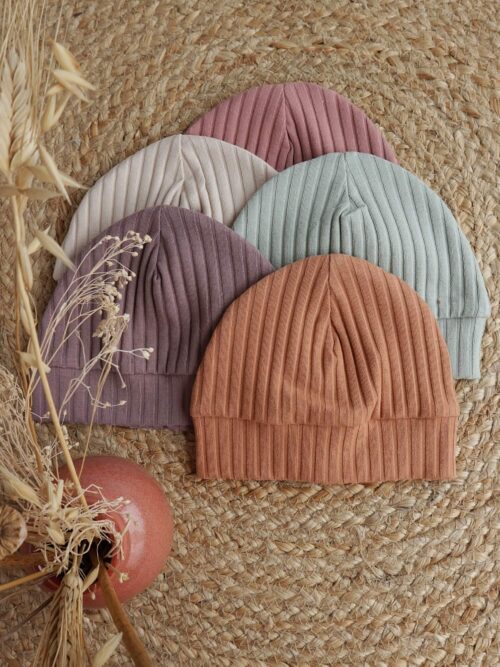 Brede rib mutsje baby normaal model Brede rib mutsje baby normaal model